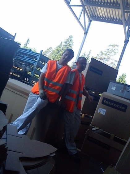 Логотипы: Завод"Форесия АДП",должность-обработчик изделий из пластмасс